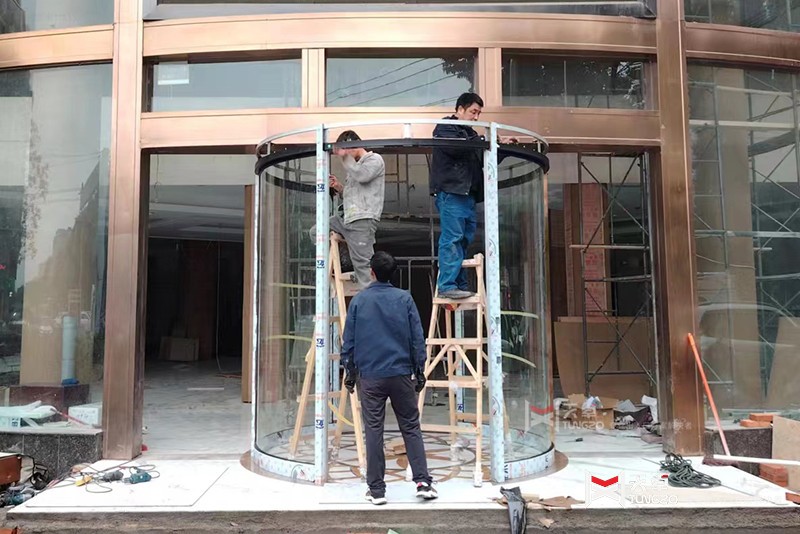 自動旋轉門不轉了是什么原因，怎么維修